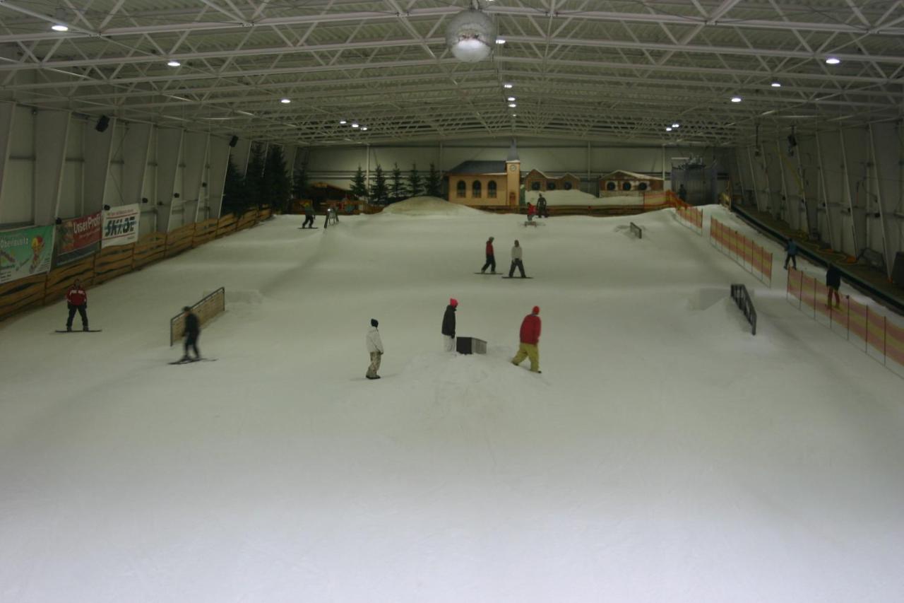 Villa Ferienhauser An Der Skihalle Snowtropolis à Horlitz Extérieur photo